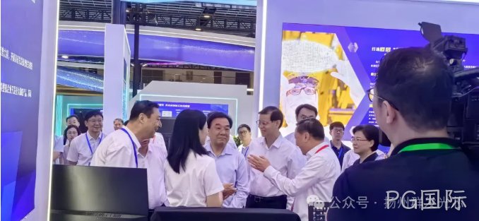 省委书记信长星、省长许昆林莅临PG国际展台了解OPA项目情况